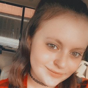 Meet your Posher, Tabitha